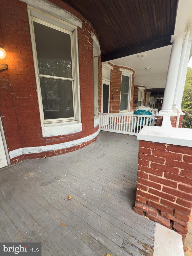 3539 Roland Avenue Baltimore, MD 21211 - Photo 3 of 34