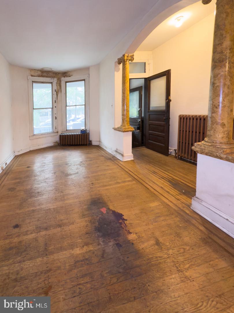 3539 Roland Avenue Baltimore, MD 21211 - Photo 7 of 34