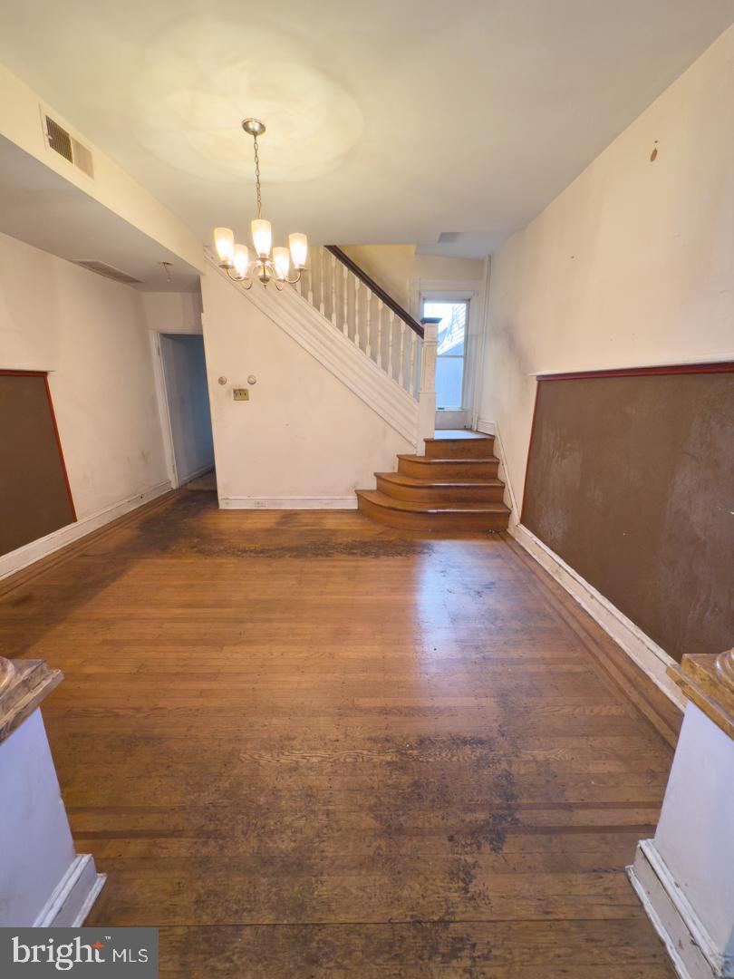 3539 Roland Avenue Baltimore, MD 21211 - Photo 8 of 34
