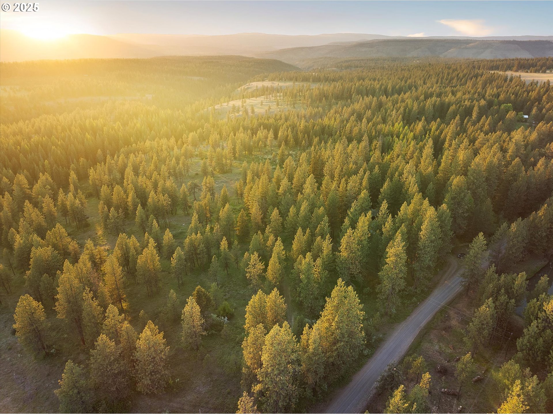 74576 Thompson Road Elgin, OR 97827 - Photo 21 of 47 a view of ocean