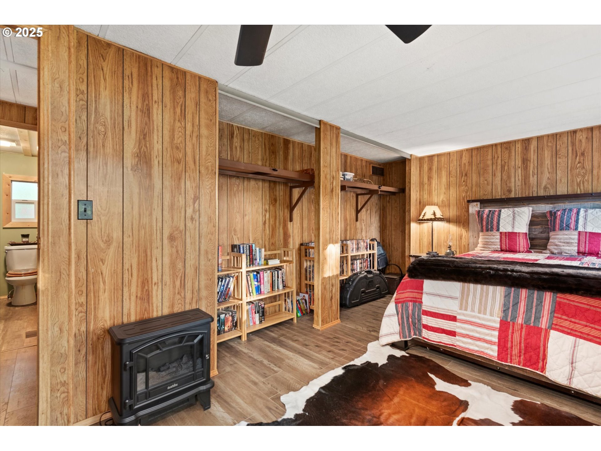 74576 Thompson Road Elgin, OR 97827 - Photo 39 of 47 a view of a bedroom with furniture and window