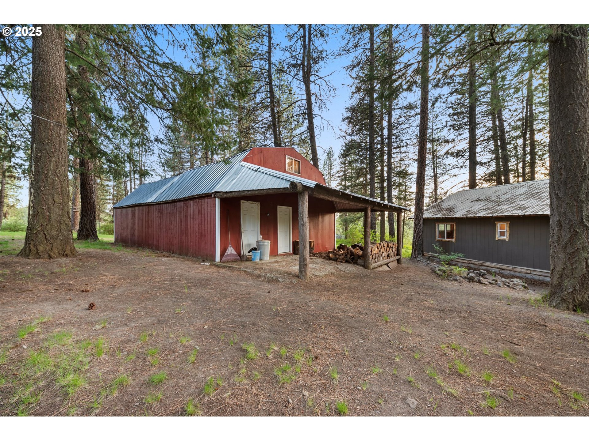 74576 Thompson Road Elgin, OR 97827 - Photo 8 of 47 a view of a house with a yard and sitting area
