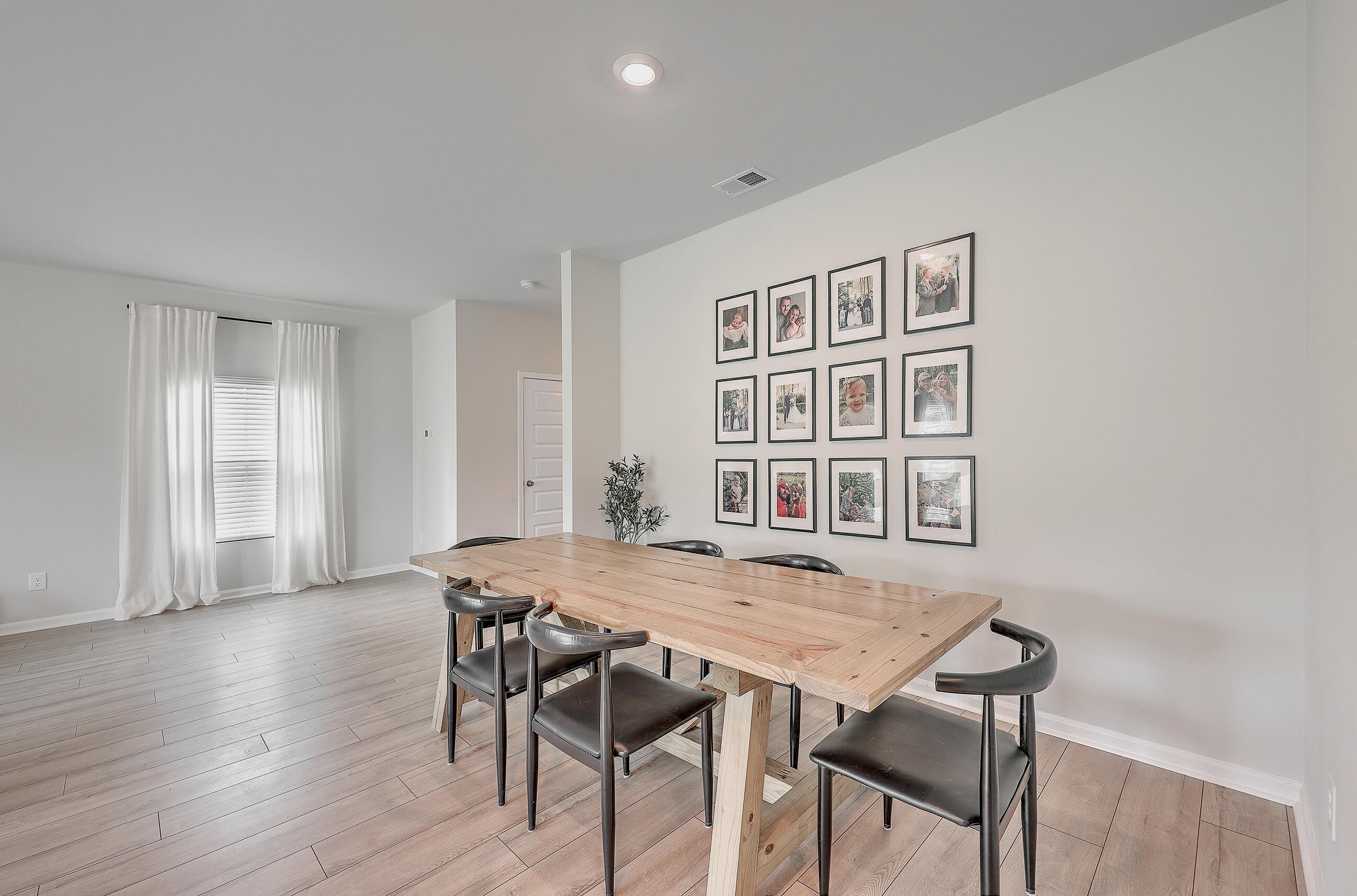608 Spanish Wells Road Summerville, SC 29486 - Photo 14 of 31 Dining Area