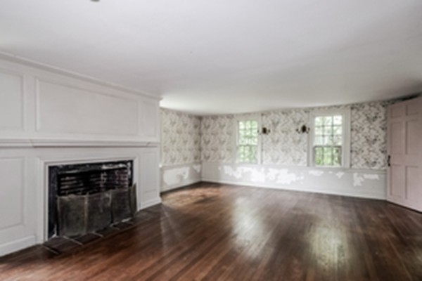 28 Wenham Road Topsfield, MA 01983 - Photo 14 of 30 Gallery Image 14