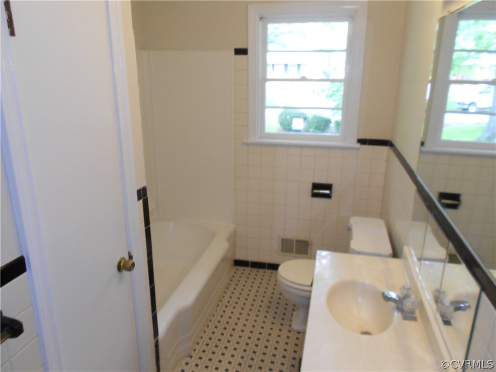 8521 Arran Road Richmond, VA 23235 - Photo 30 of 42 Gallery Image 30