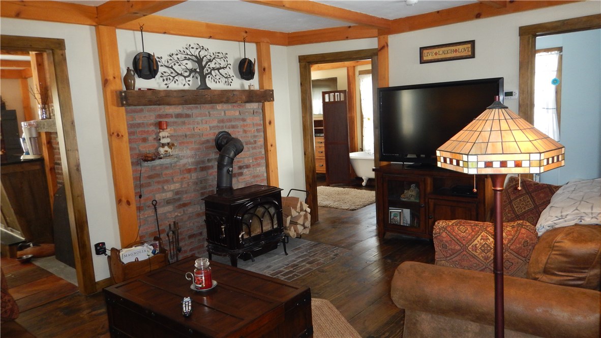 580 Sisson Road Coventry, RI 02827 - Photo 6 of 25