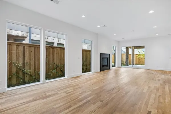 $1,200,000 | 5528 Ellsworth Avenue, Dallas, TX 75206