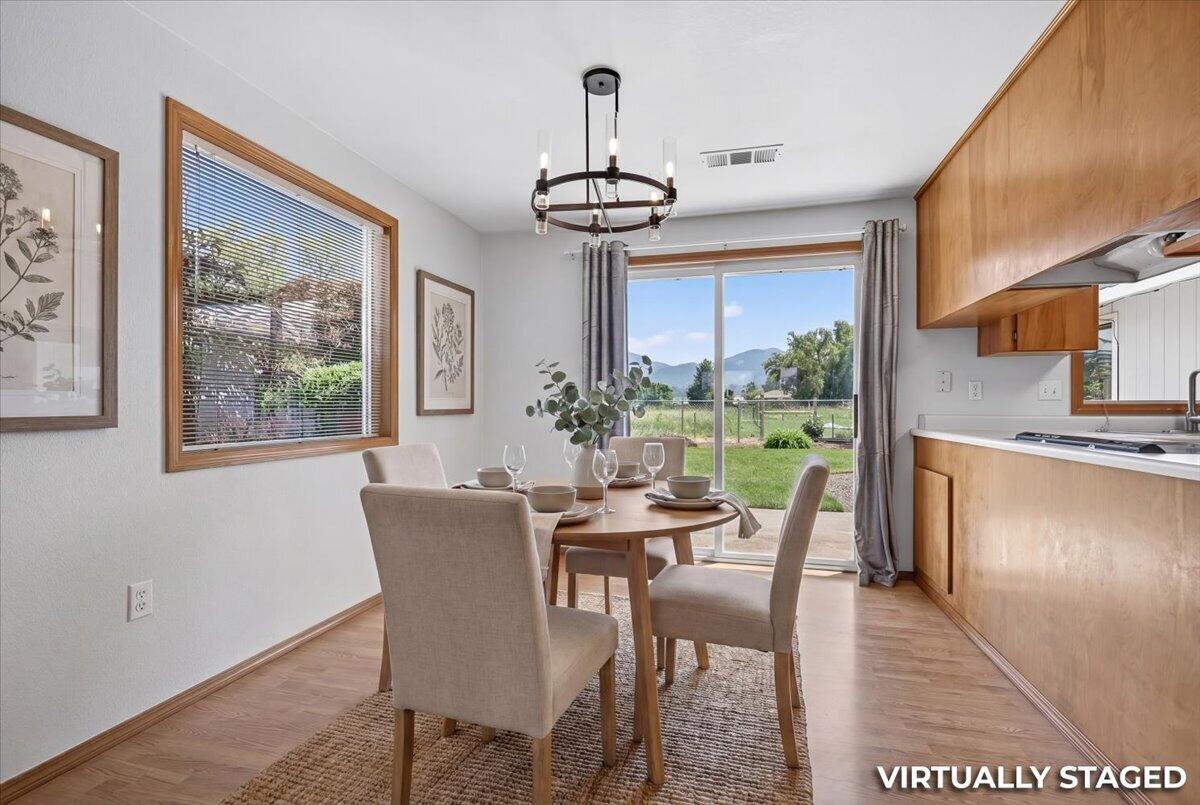 124 Samuel Lane Phoenix, OR 97535 - Photo 17 of 42 42-42