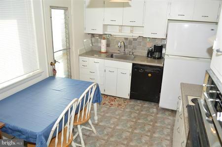 9421 Weaver Street Silver Spring, MD 20901 - Photo 15 of 24 Kitchen