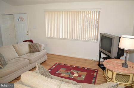 9421 Weaver Street Silver Spring, MD 20901 - Photo 7 of 24 Living Room