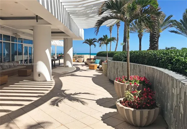 $2,299,000 | 6899 Collins Avenue, Unit 1605, Miami Beach, FL 33141