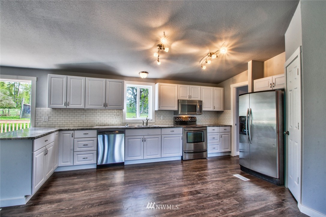 23770 Hathaway Road Sedro-Woolley, WA 98284 - Photo 4 of 23 Gallery Image 4