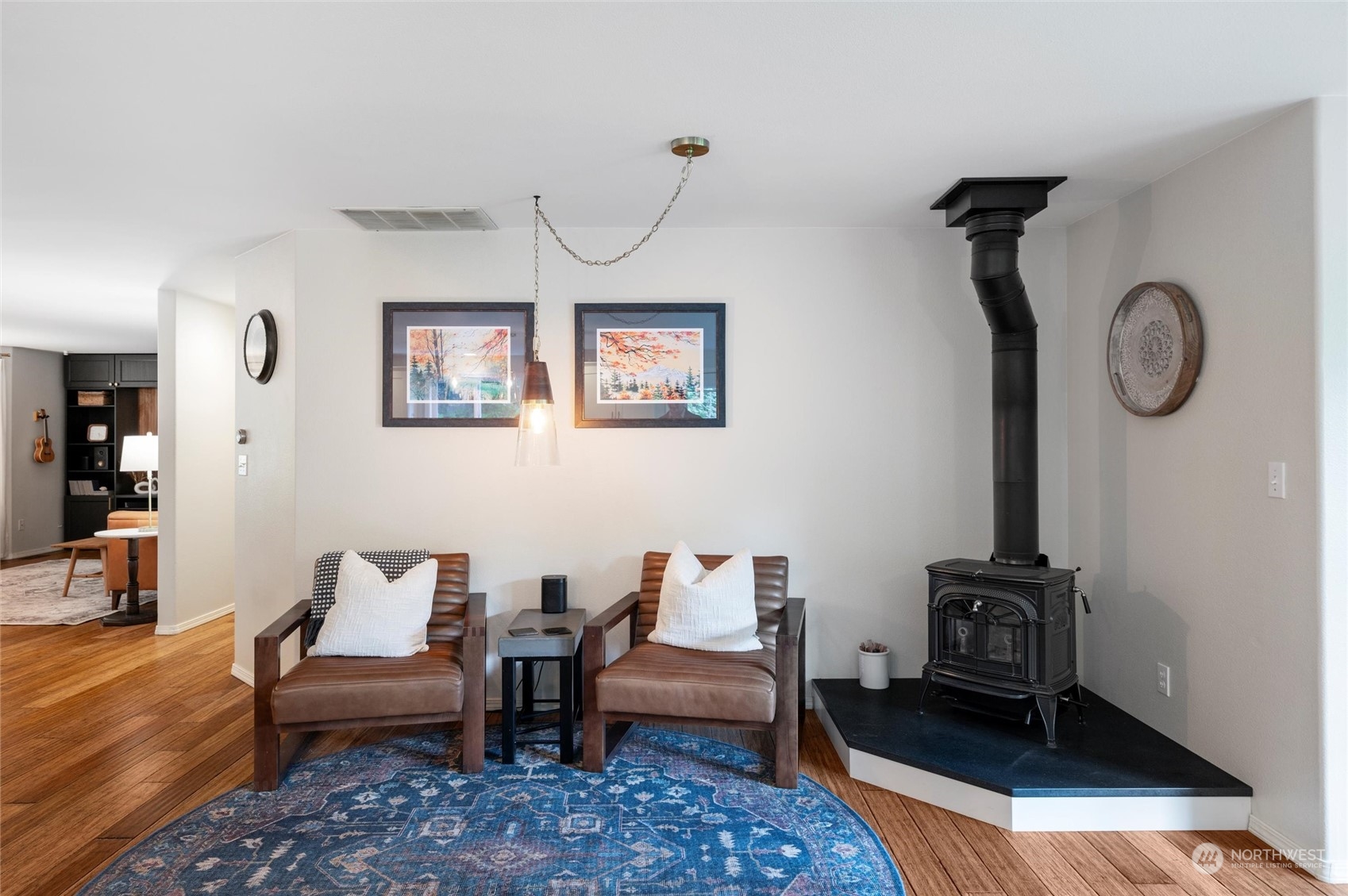 5052 Noon Road Bellingham, WA 98226 - Photo 21 of 40 a living room with furniture a rug and a window