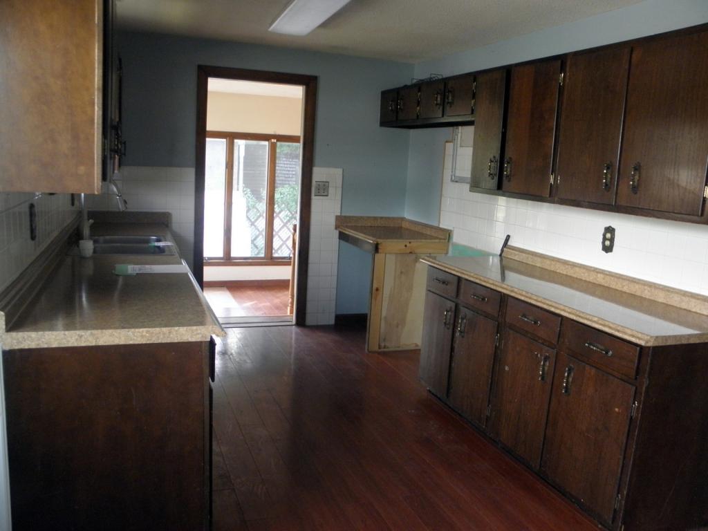 1 Lois Street Rochester, NH 03867 - Photo 3 of 11