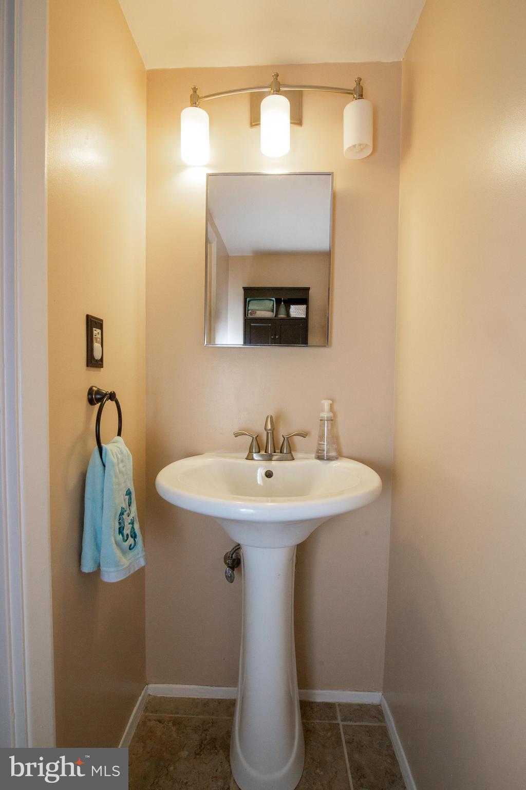 2 Drawbridge Court Baltimore, MD 21228 - Photo 11 of 27 Powder room
