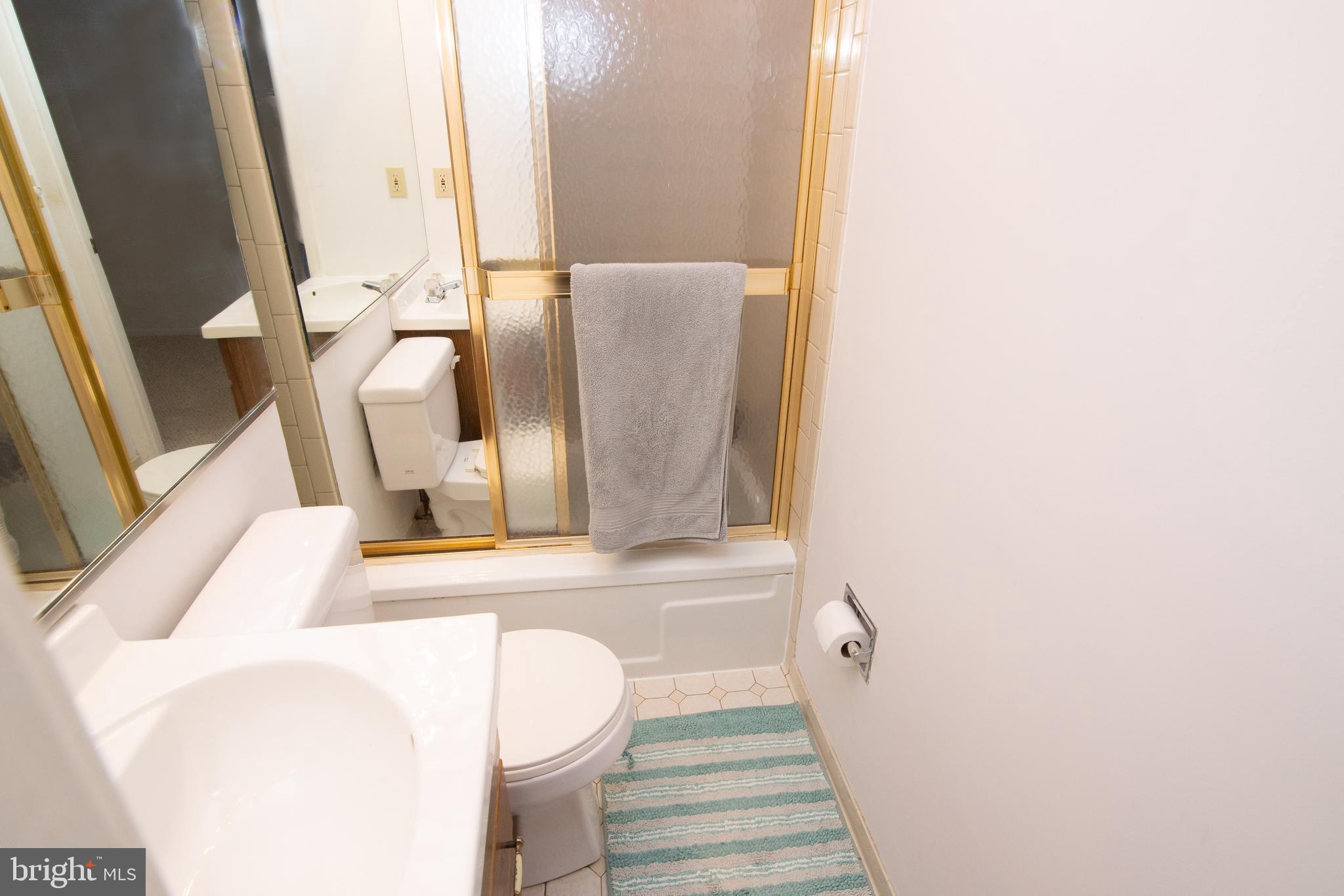 2 Drawbridge Court Baltimore, MD 21228 - Photo 24 of 27 Full bathroom in lower level