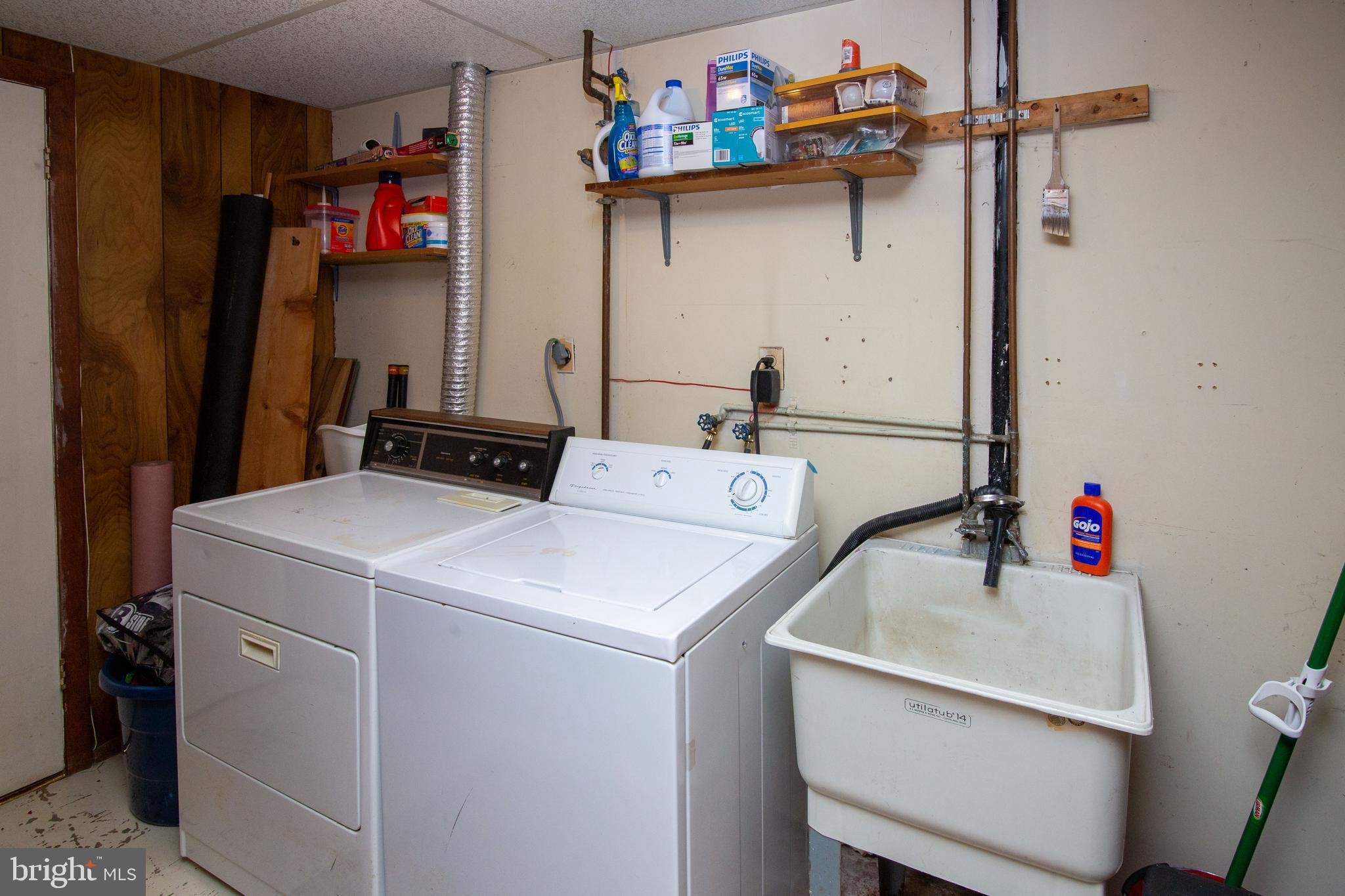 2 Drawbridge Court Baltimore, MD 21228 - Photo 25 of 27 Separate laundry room in lower level