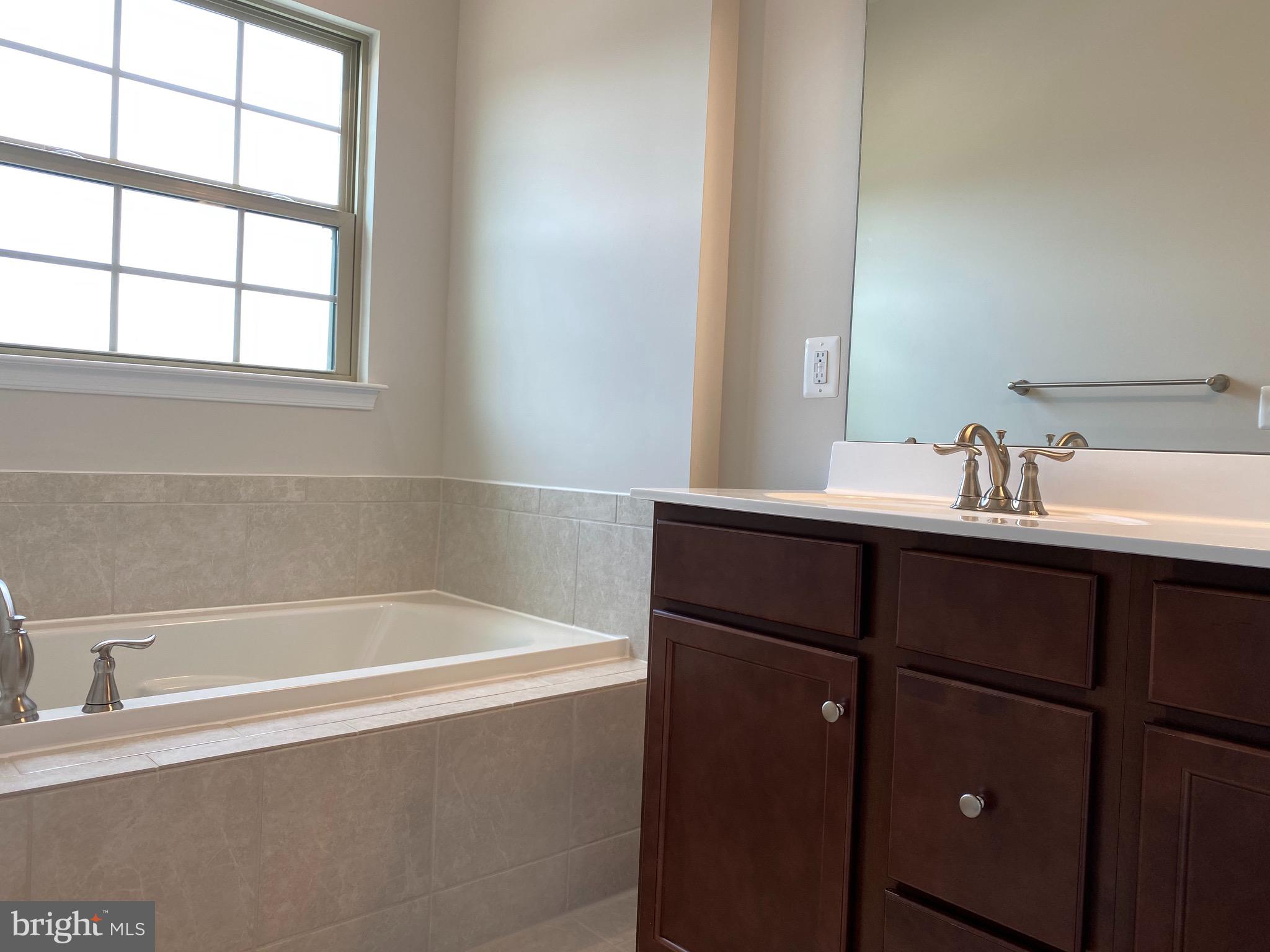2194 Hemlock Bay Road Dumfries, VA 22026 - Photo 6 of 9 Gallery Image 6