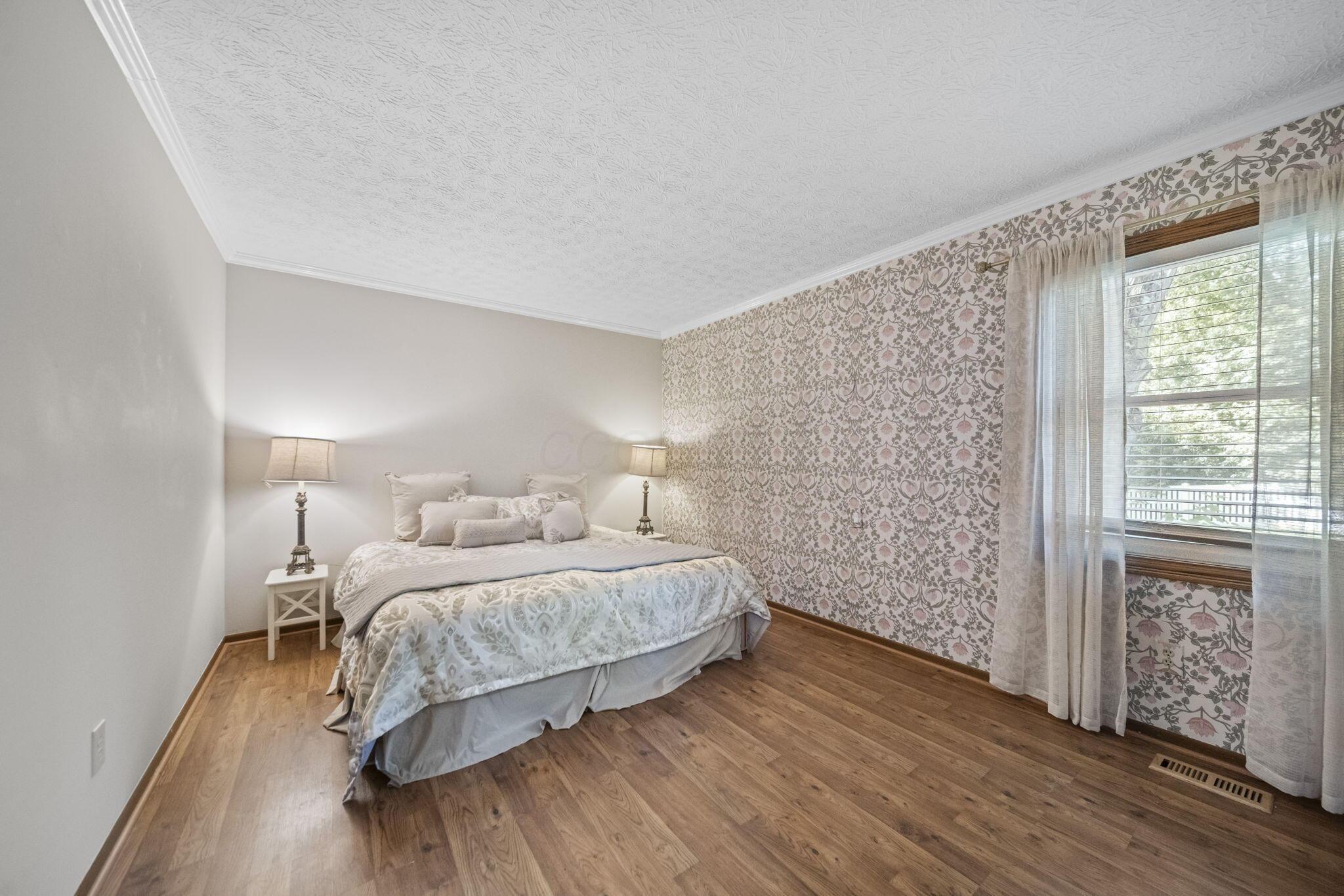 5062 Broadview Road Columbus, OH 43230 - Photo 24 of 45 Bedroom 1