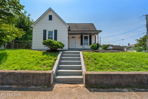 $229,900 | 1338 Louisiana Avenue, Knoxville, TN 37921