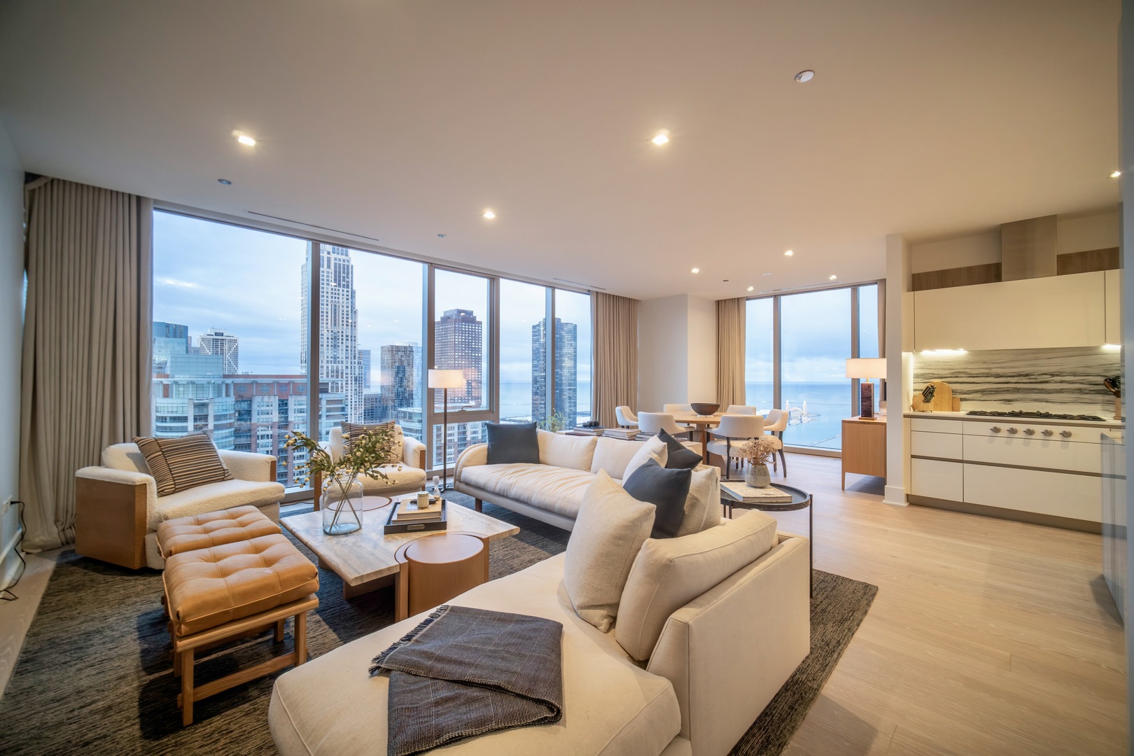 363 East Wacker Drive, Unit 2706 Chicago, IL 60601 - Photo 3 of 33