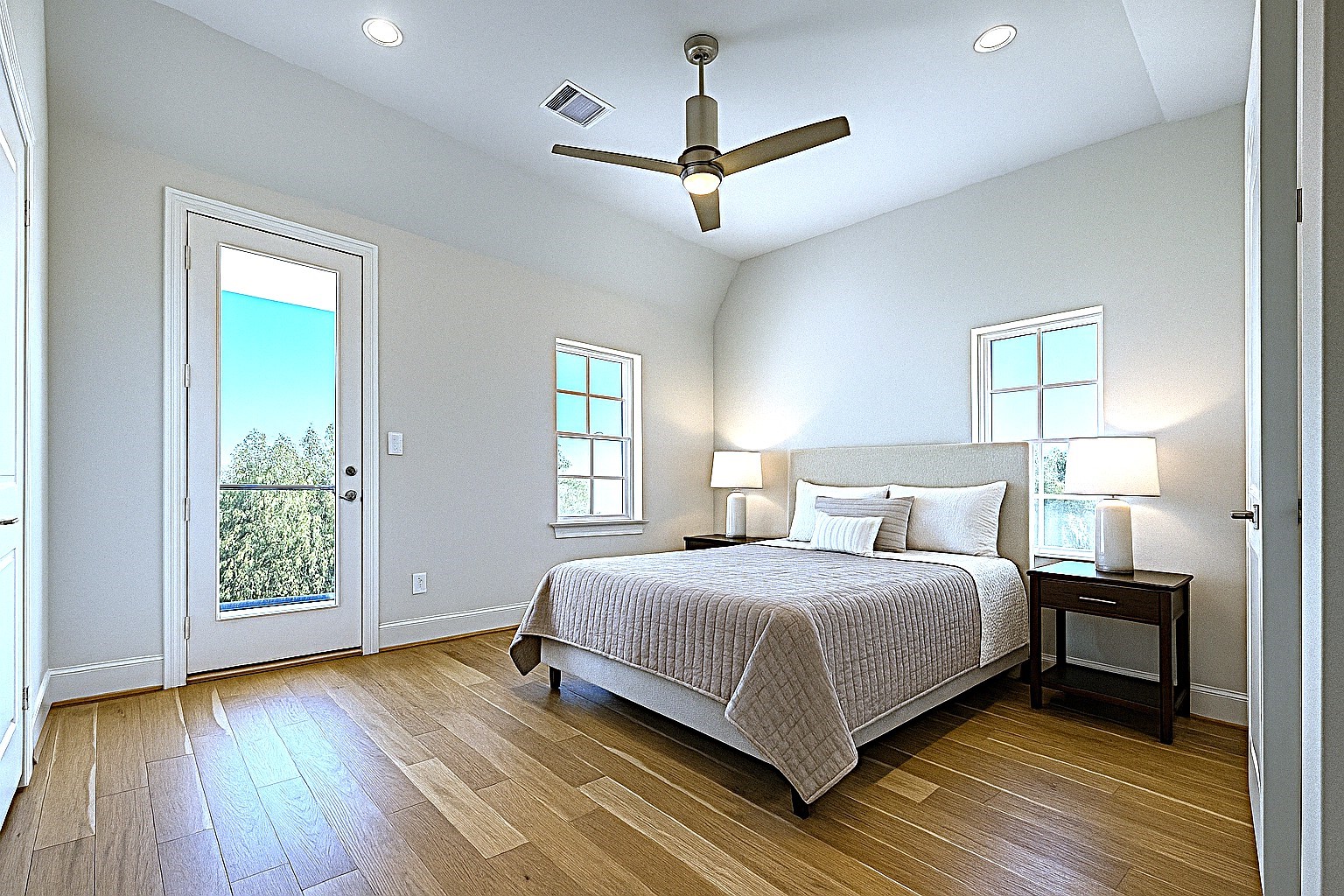 739 Bringhurst Street Houston, TX 77020 - Photo 5 of 15 a bedroom with a bed and a window