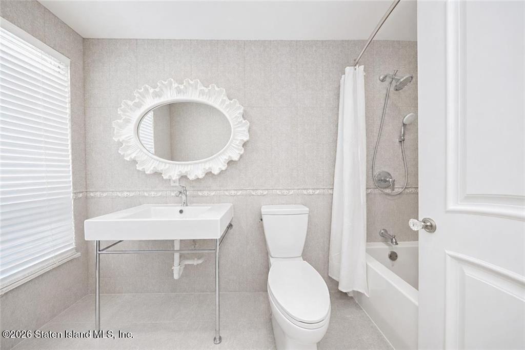 6475 Amboy Road Staten Island, NY 10309 - Photo 29 of 49 GetMedia (28)