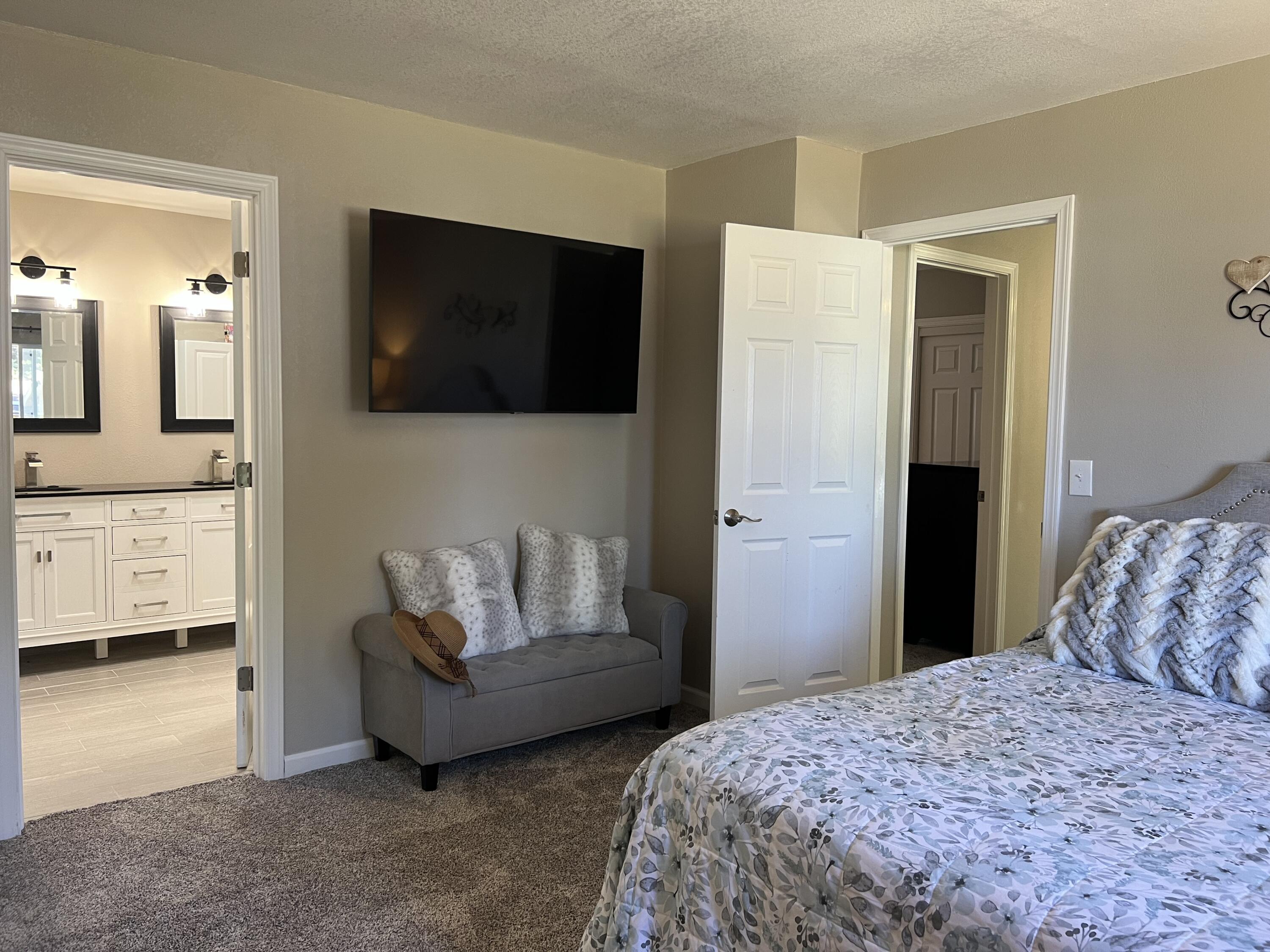4000 Round Lake Road, Unit 103 Klamath Falls, OR 97601 - Photo 22 of 34 IMG_3704