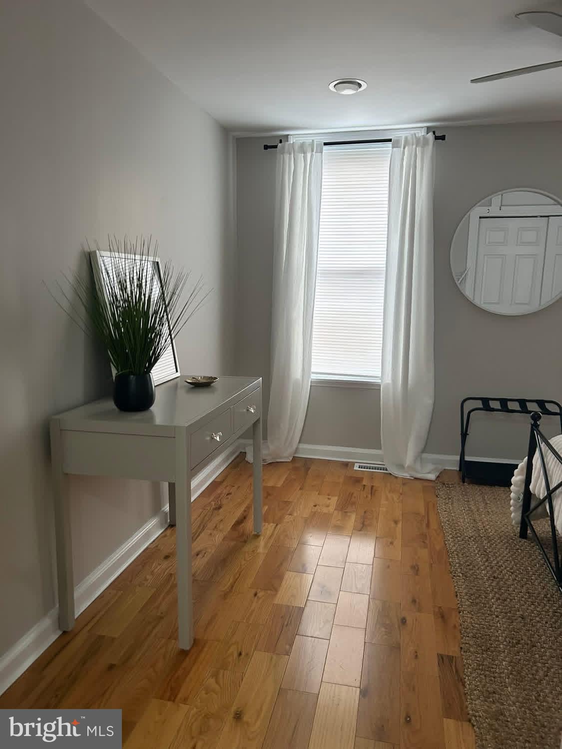 414 Durfor Street Philadelphia, PA 19148 - Photo 9 of 10 a view of an empty room and window