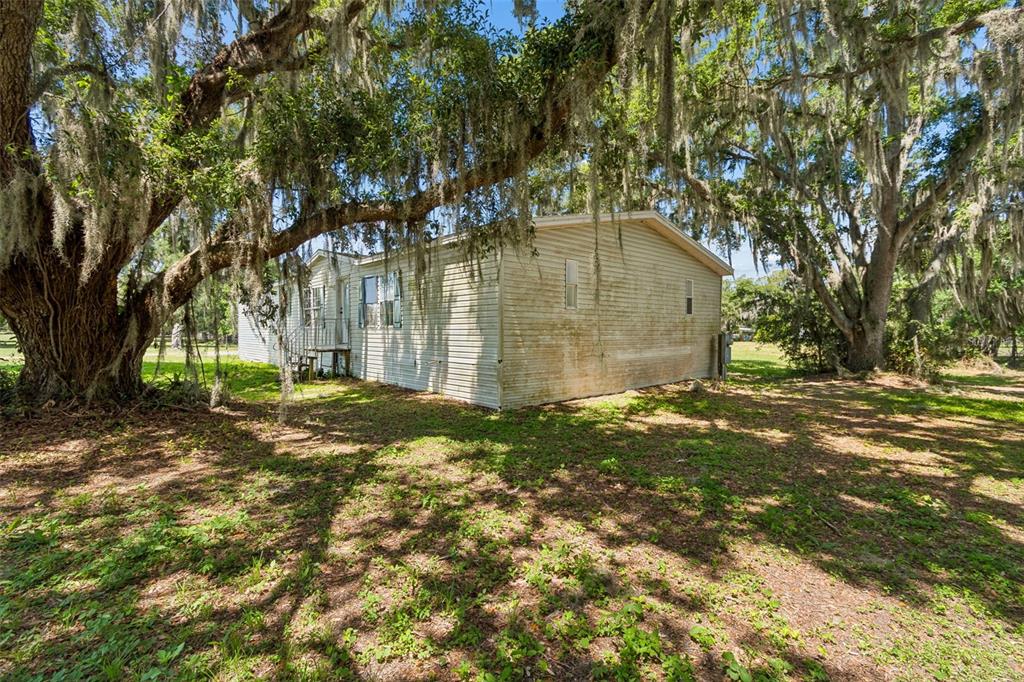 5411 Pless Road Plant City, FL 33565 - Photo 20 of 47