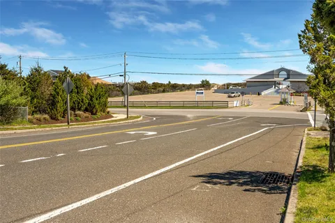 a view of a tennis court
