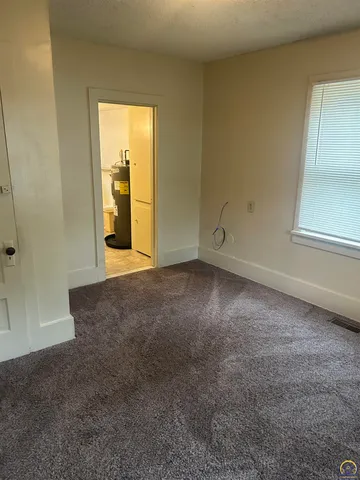 $82,500 | 626 Southwest Medford Avenue, Topeka, KS 66606