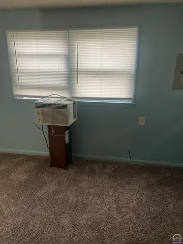 $82,500 | 626 Southwest Medford Avenue, Topeka, KS 66606