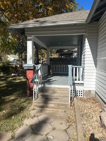 $82,500 | 626 Southwest Medford Avenue, Topeka, KS 66606