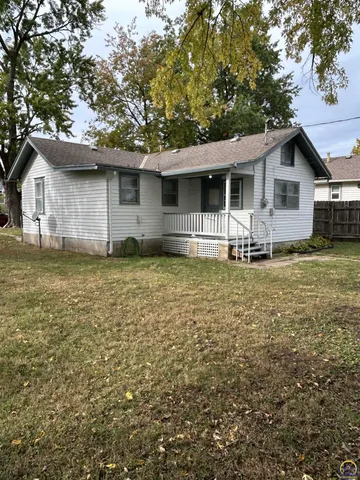 $82,500 | 626 Southwest Medford Avenue, Topeka, KS 66606