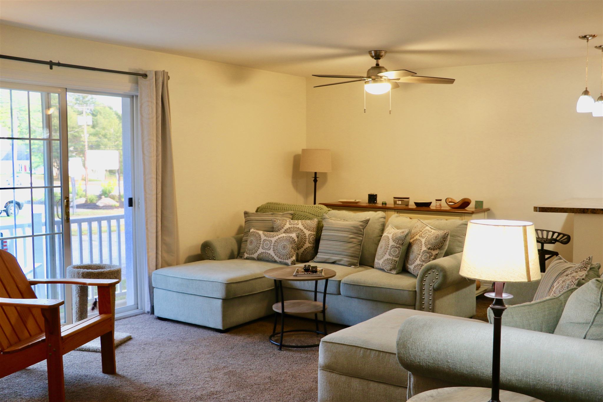 4 Deer Street, Unit 5 Tilton, NH 03276 - Photo 2 of 23
