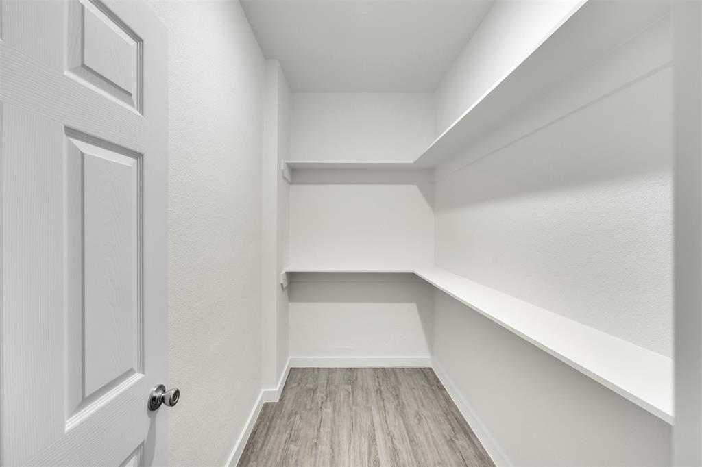 409 Dallas Street Rice, TX 75155 - Photo 14 of 26 a view of room