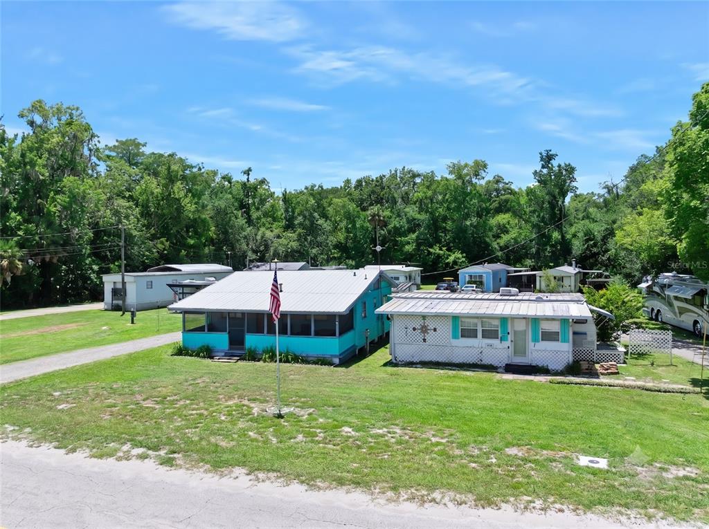 55521 Front Street Astor, FL 32102 - Photo 8 of 39