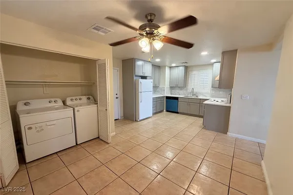 $2,499 | 9300 Cool Creek Avenue, Las Vegas, NV 89147