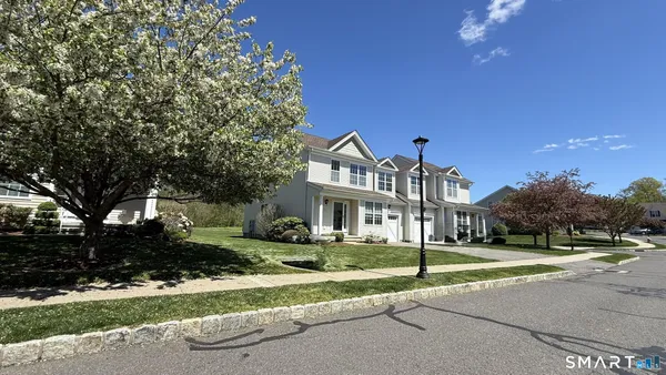 $307,127 | 196 Sycamore Drive, Unit 196, Prospect, CT 06712