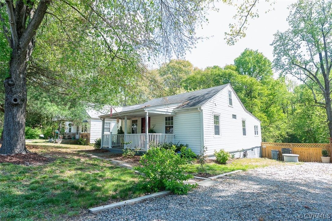 521 Ruthers Road Richmond, VA 23225 - Photo 3 of 26 Gallery Image 3