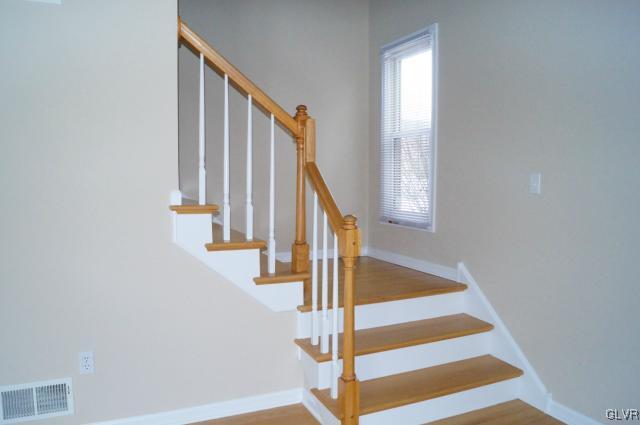 5876 Alexander Road Bethlehem, PA 18017 - Photo 8 of 21 Gallery Image 8