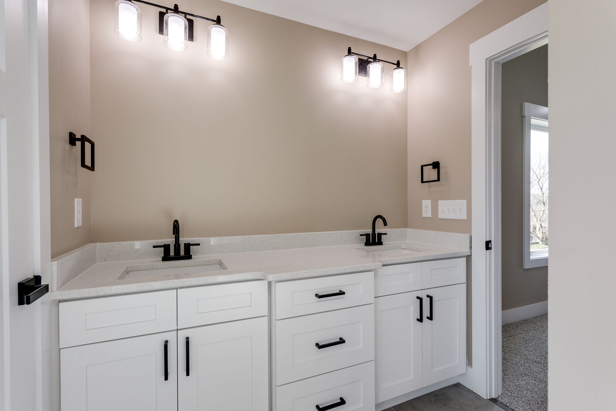 2259 Les Robinson Road Columbia, TN 38401 - Photo 22 of 31 a bathroom with a sink and a mirror