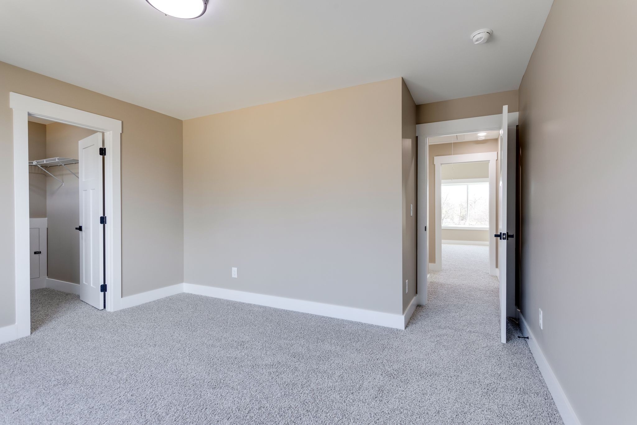2259 Les Robinson Road Columbia, TN 38401 - Photo 26 of 31 a view of an empty room and closet area