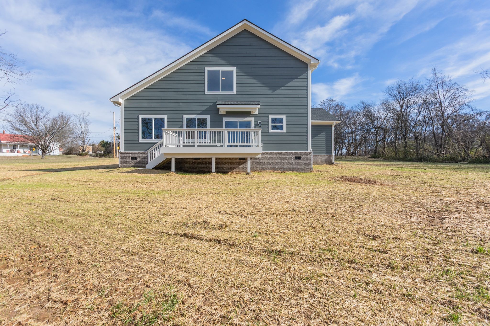 2259 Les Robinson Road Columbia, TN 38401 - Photo 29 of 31 a front view of a house with a yard