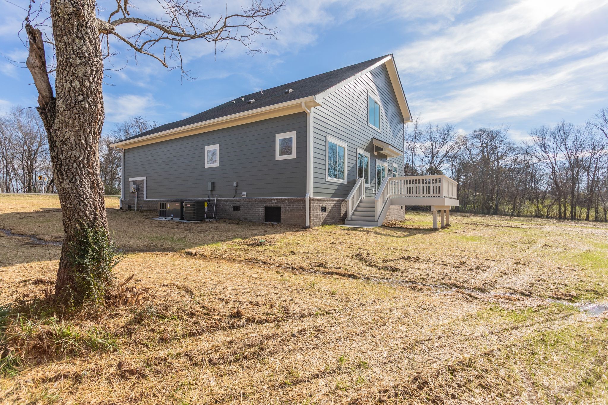2259 Les Robinson Road Columbia, TN 38401 - Photo 30 of 31 a view of a yard covered in snow