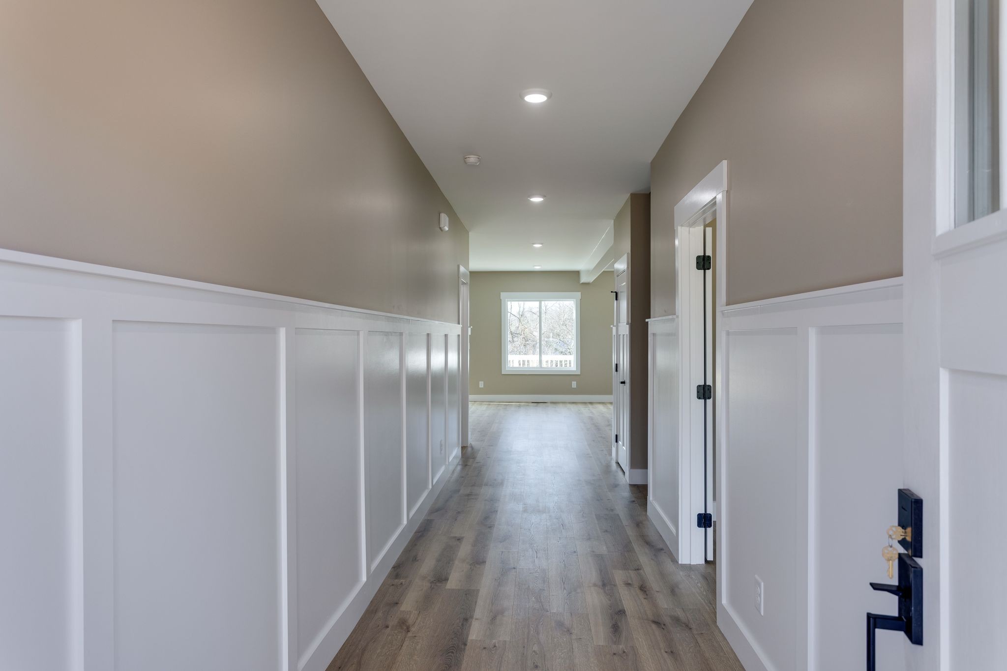 2259 Les Robinson Road Columbia, TN 38401 - Photo 4 of 31 a view of a hallway with wooden floor