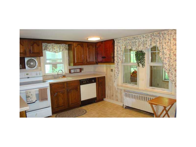 408 Rockland Road Scituate, RI 02857 - Photo 4 of 15 Kitchen.