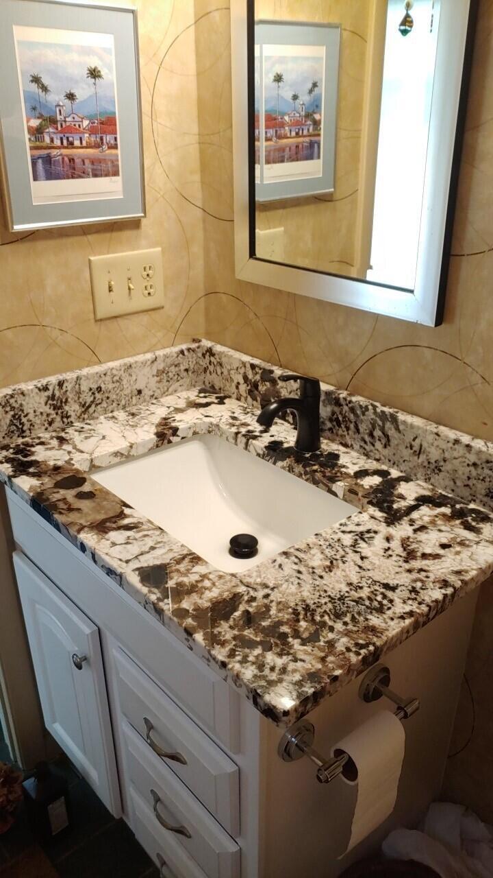 1856 Fishinger Road, Unit 2 Columbus, OH 43221 - Photo 13 of 29 Bathroom Pic 5