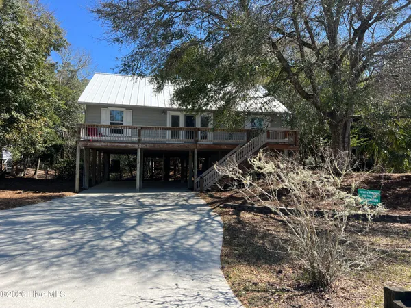 $659,000 | 128 Page Place, Emerald Isle, NC 28594